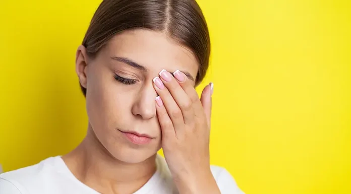 Lazer Göz Çizdirme Sonrası Ağrı Olur mu